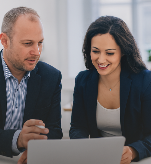 20250716_1427_Colaboración Equipo REMAX_remix_01k0a7kra5fa0a3a6djtdd1j21-1-1