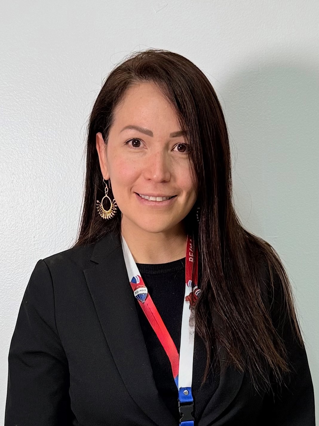 Alejandra Mambel Foto Oficial 2025